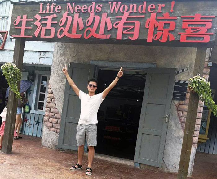 身为年轻一代的90后，但他看起来却比同龄人多了那份沉稳，他就是本次专访的新闻人物——湖南岳阳总代理秦志雄。