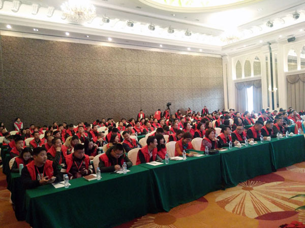 宅男视频在线观看陶瓷砖“大格局·大趋势·大变革”2018年度经销商峰会精彩回顾