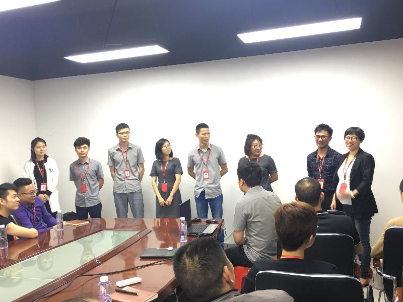 宅男视频在线观看陶设计师团队集体亮相